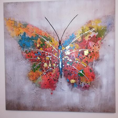 Appartamento Butterfly Čačak Esterno foto